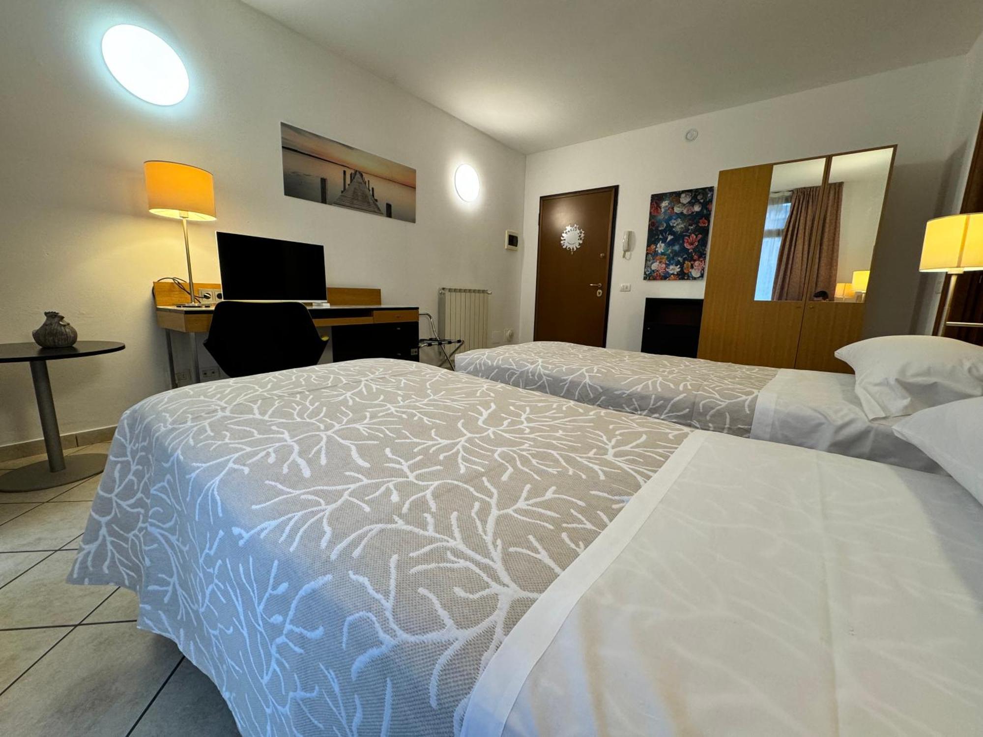 Residence Malpensa Somma Lombardo Buitenkant foto