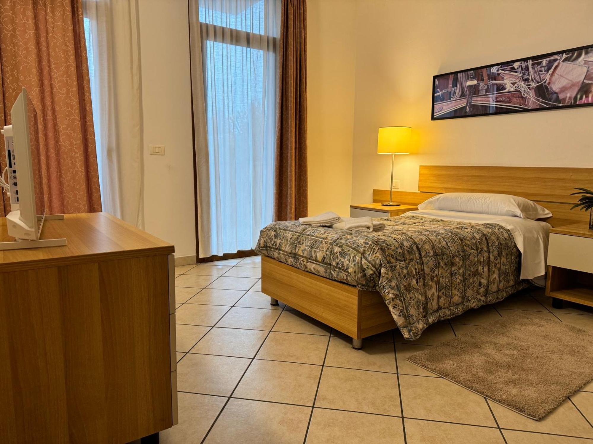 Residence Malpensa Somma Lombardo Buitenkant foto
