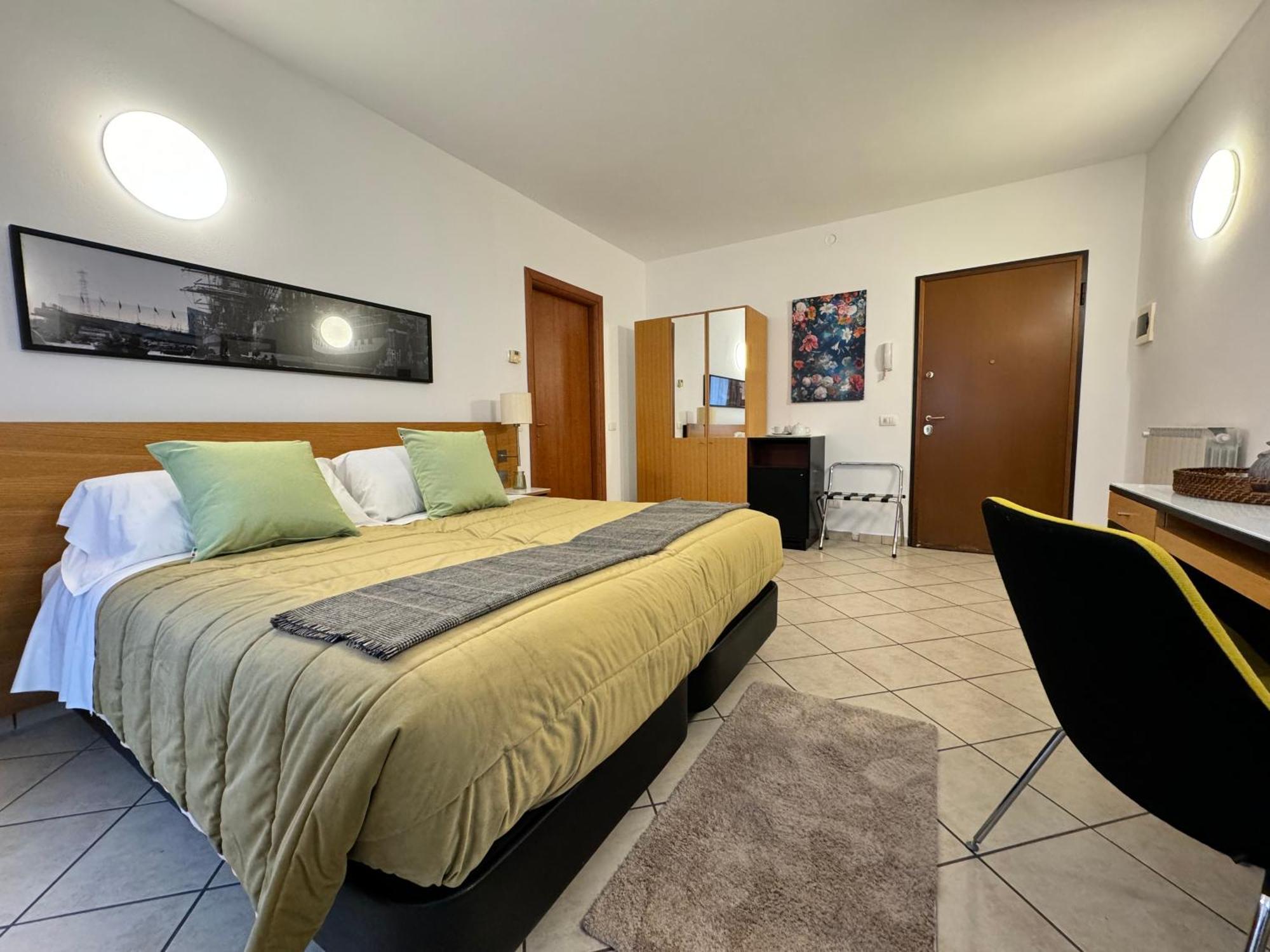Residence Malpensa Somma Lombardo Buitenkant foto